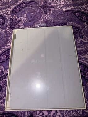 iPad Smart Cover Light Gray MD307LL/A Apple